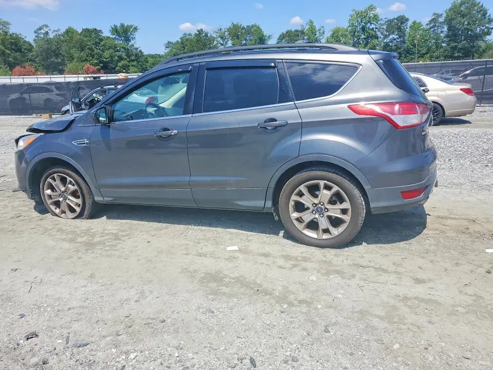 2016 FORD ESCAPE SE  