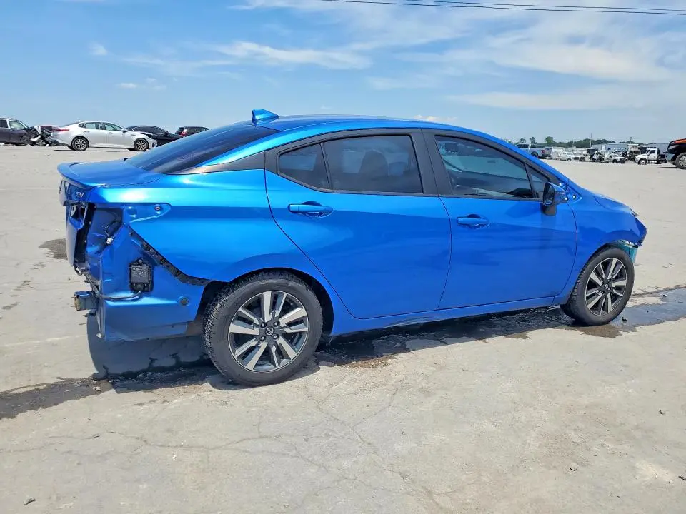 2020 NISSAN VERSA SV  