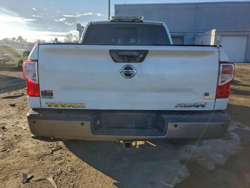 2019 NISSAN TITAN PRO-4X  