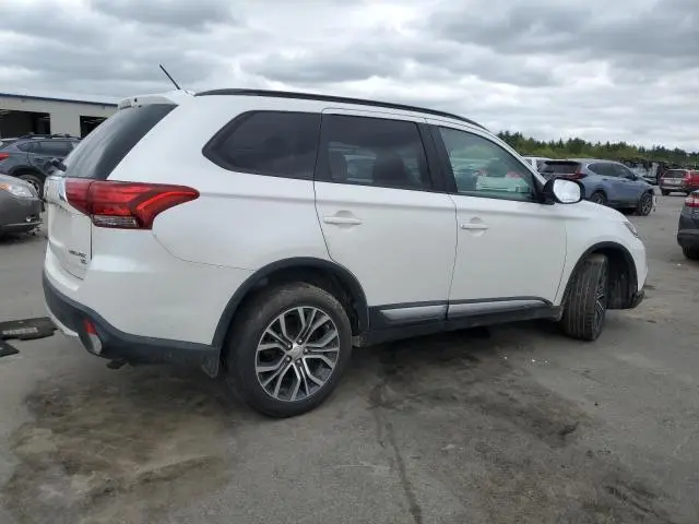 2016 MITSUBISHI OUTLANDER SE  