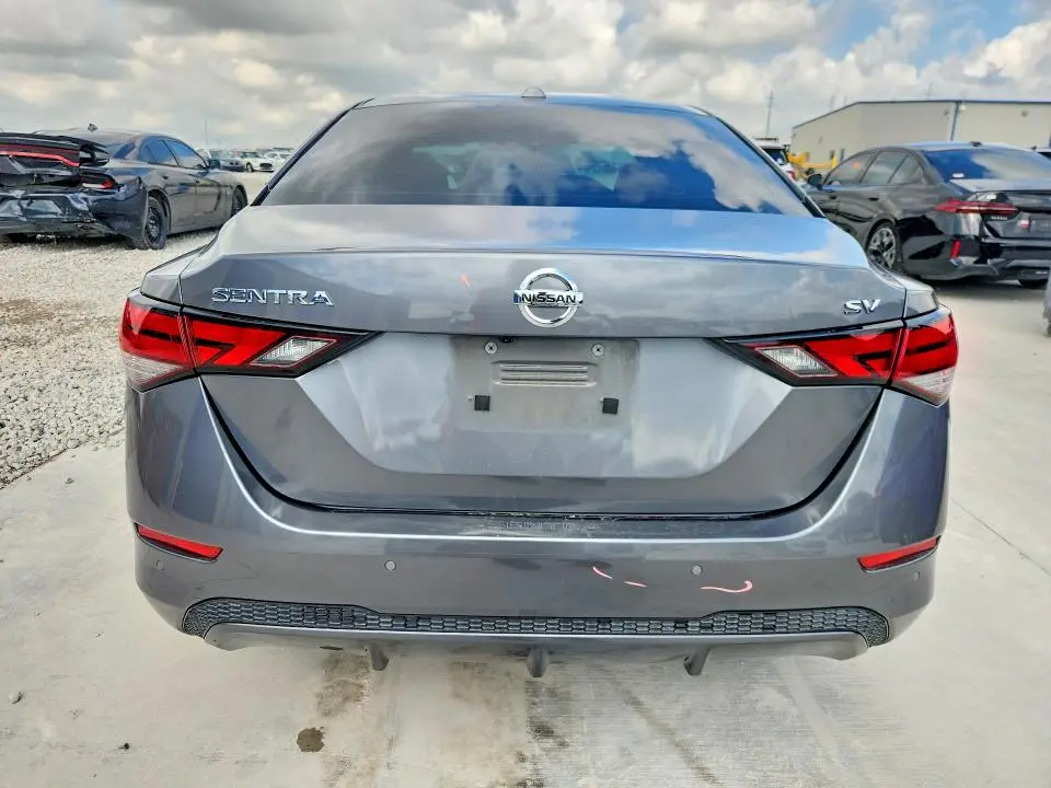 2021 NISSAN SENTRA SV  