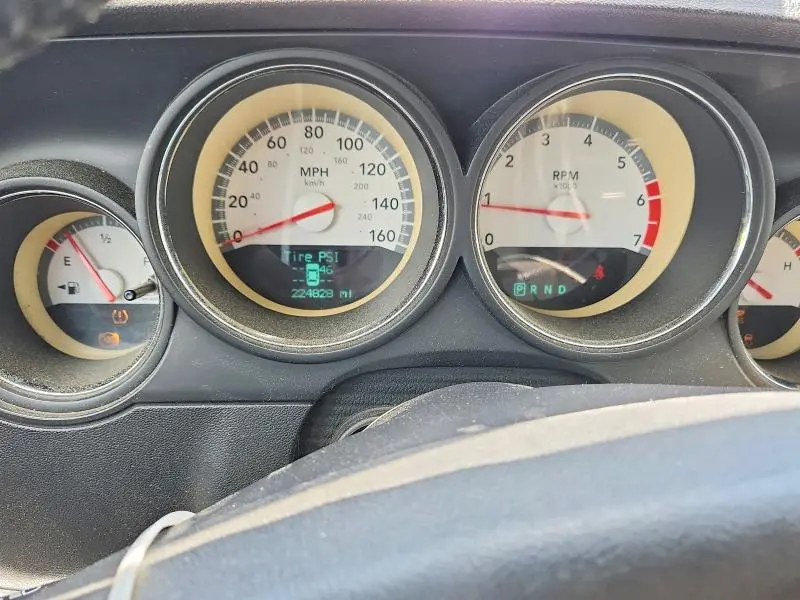 2010 DODGE CHALLENGER R  