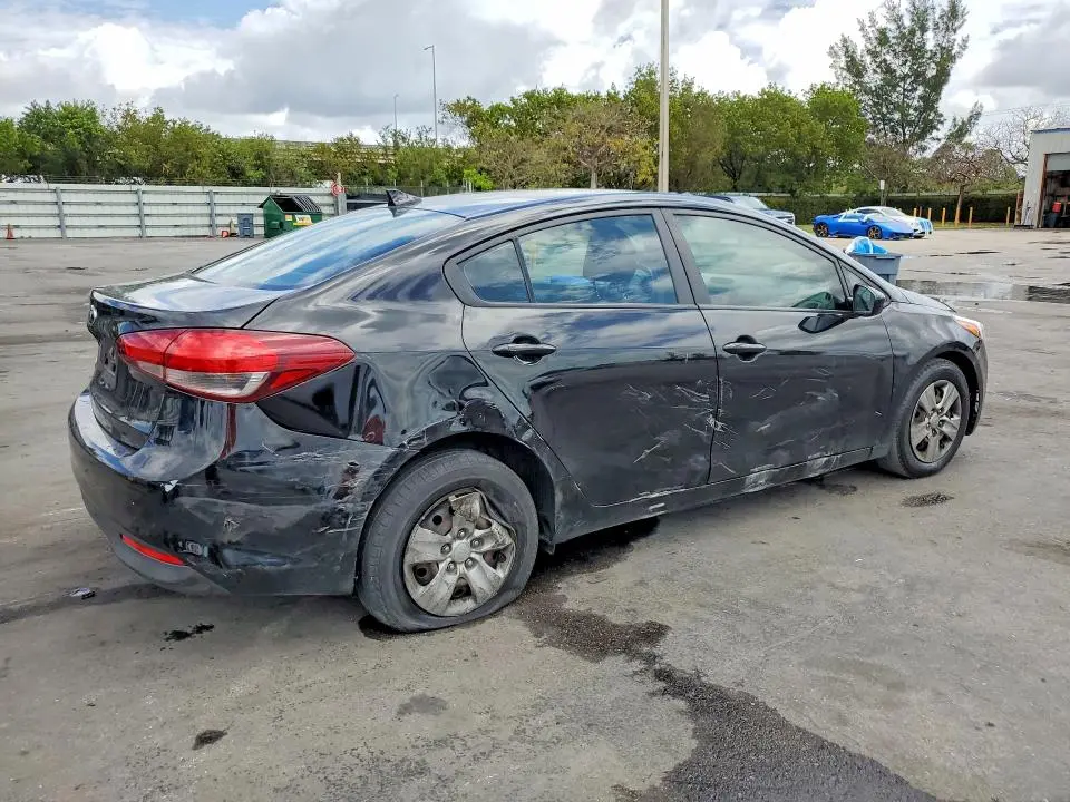 2018 KIA FORTE LX  