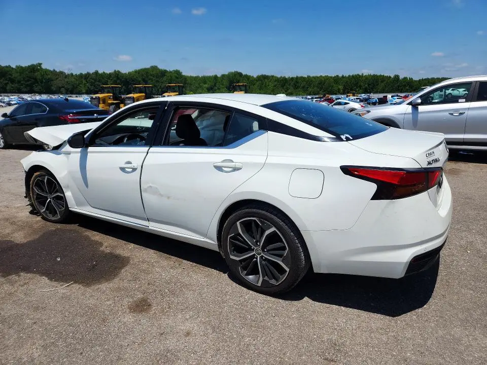 2024 NISSAN ALTIMA SR  