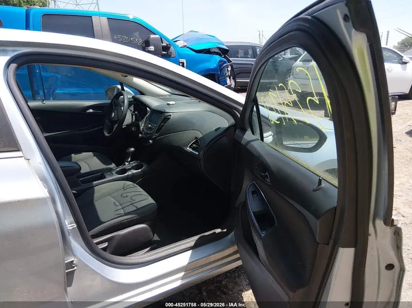 2017 CHEVROLET CRUZE LT AUTO