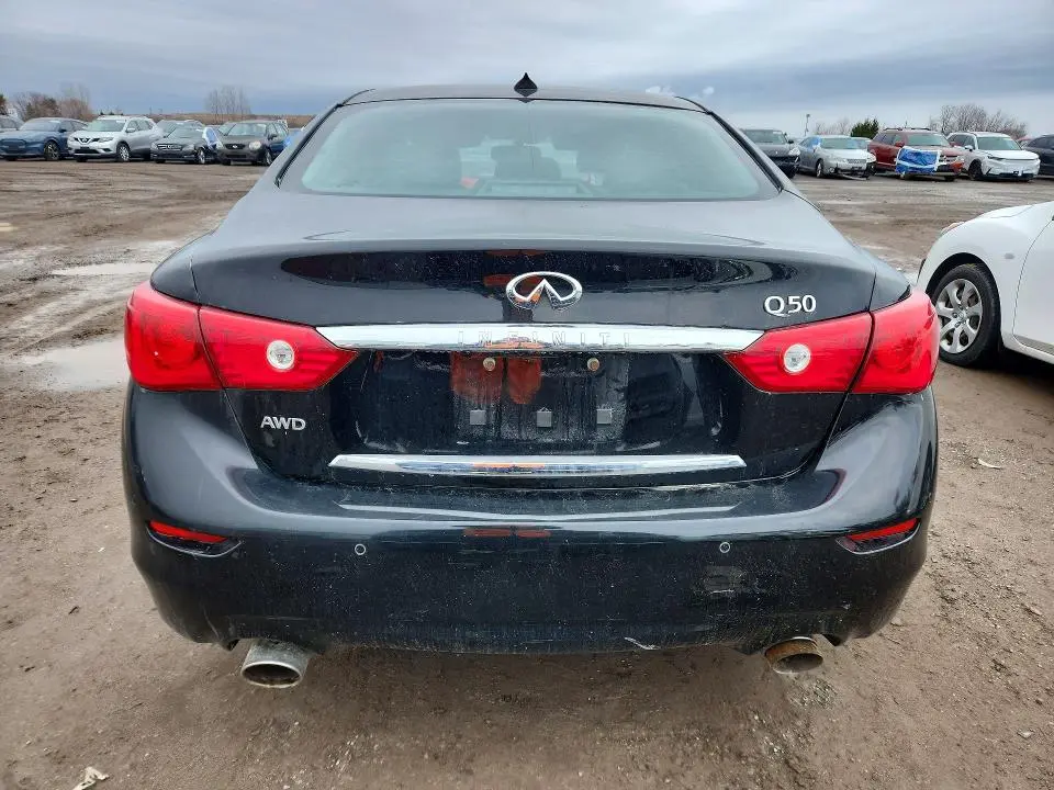 2015 INFINITI Q50   