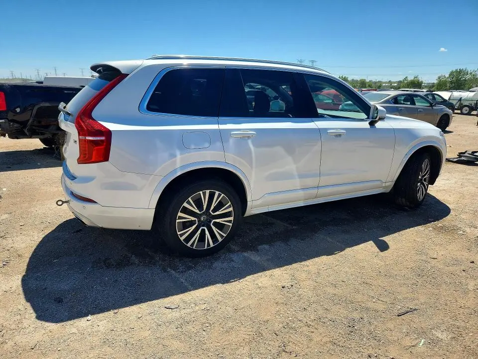 2021 VOLVO XC90 T6 MOMENTUM  