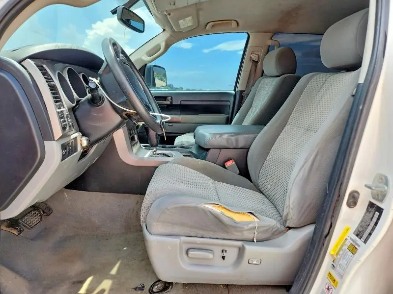 2011 TOYOTA TUNDRA CREWMAX SR5  