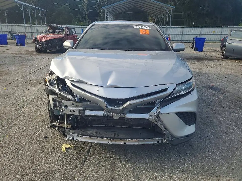 2018 TOYOTA CAMRY SE  