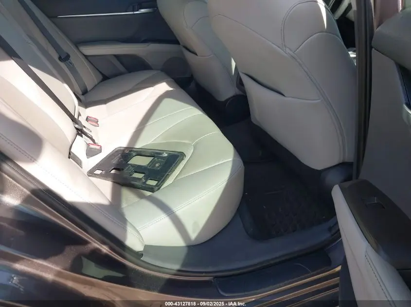 2022 TOYOTA CAMRY XLE