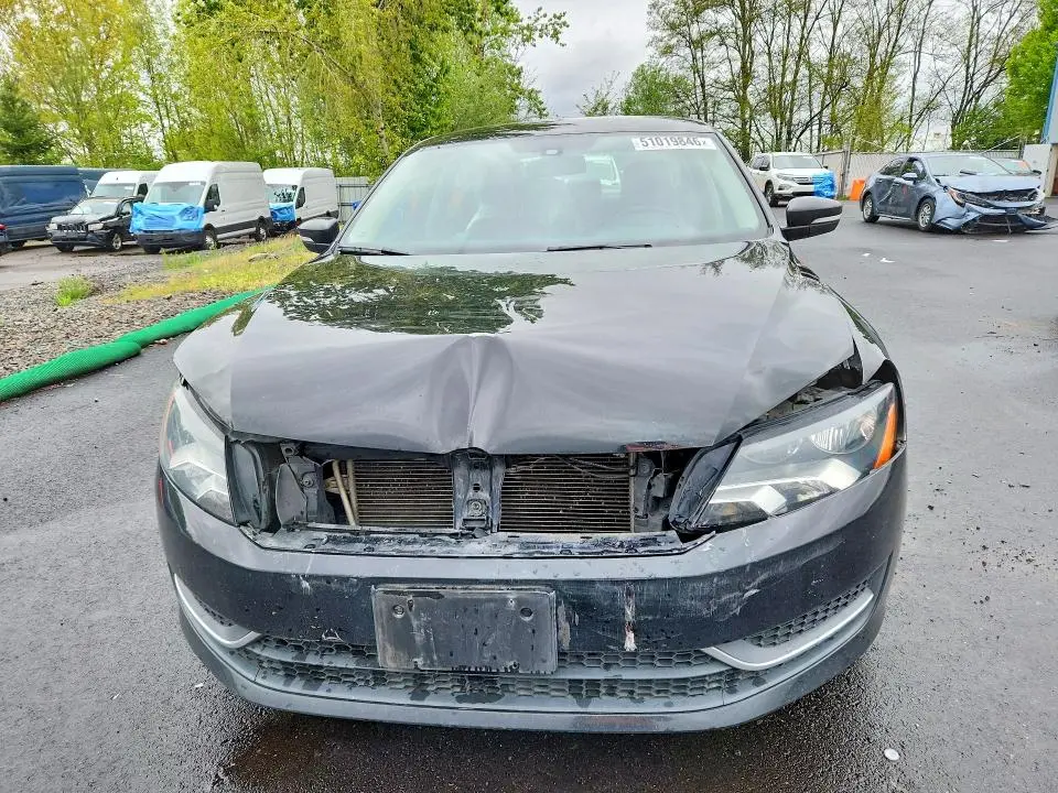 2015 VOLKSWAGEN PASSAT SE  