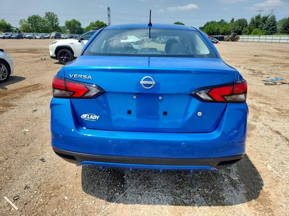 2024 NISSAN VERSA S  
