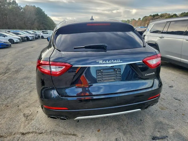 2017 MASERATI LEVANTE LUXURY  