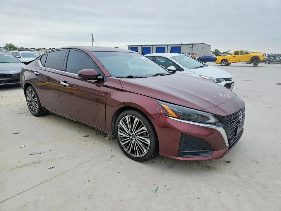 2023 NISSAN ALTIMA SL  