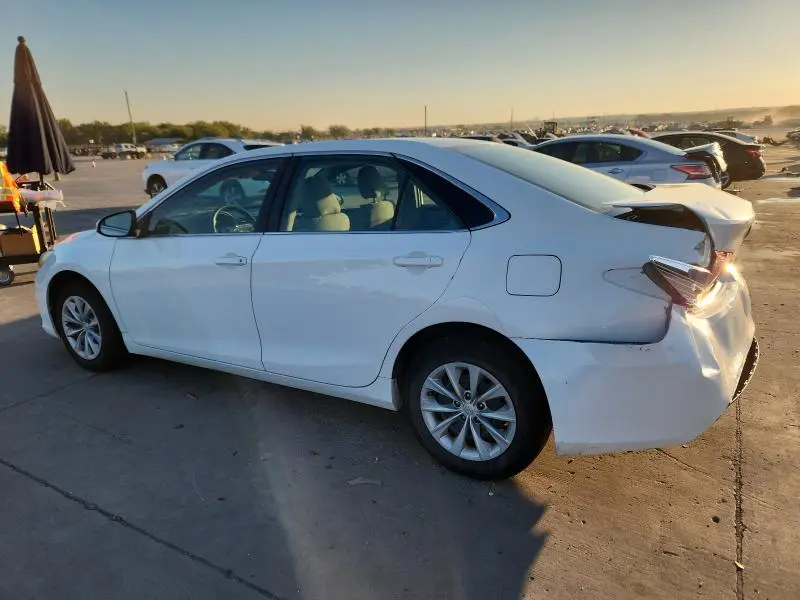 2016 TOYOTA CAMRY LE  