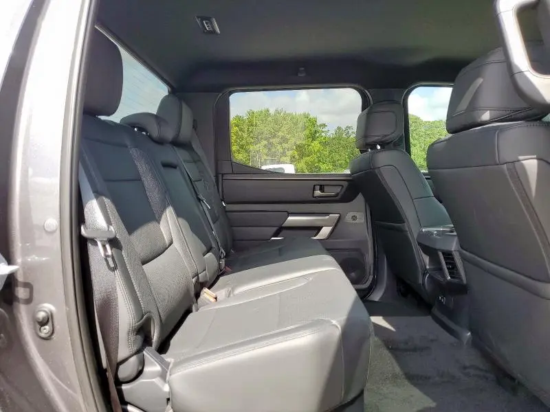 2025 TOYOTA TUNDRA CREWMAX SR  