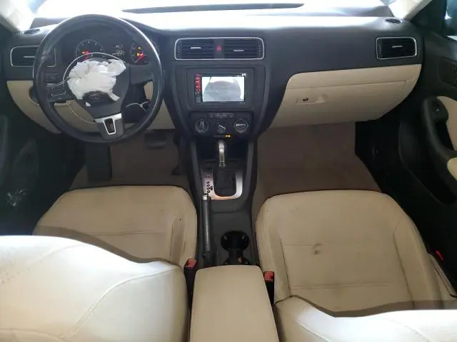 2011 VOLKSWAGEN JETTA SE  