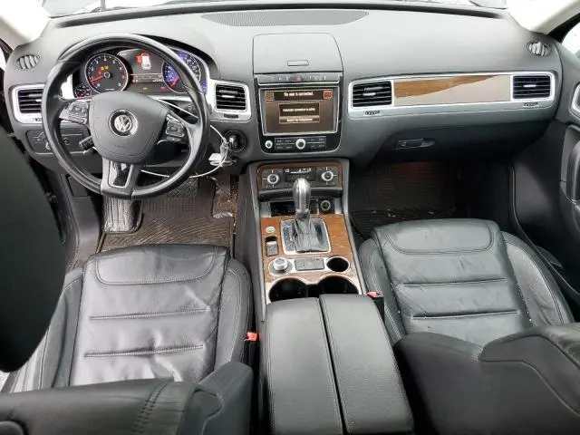 2015 VOLKSWAGEN TOUAREG V6  