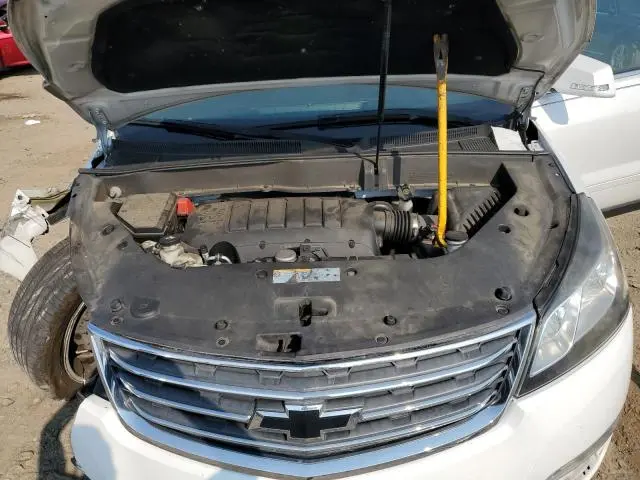 2017 CHEVROLET TRAVERSE LT  