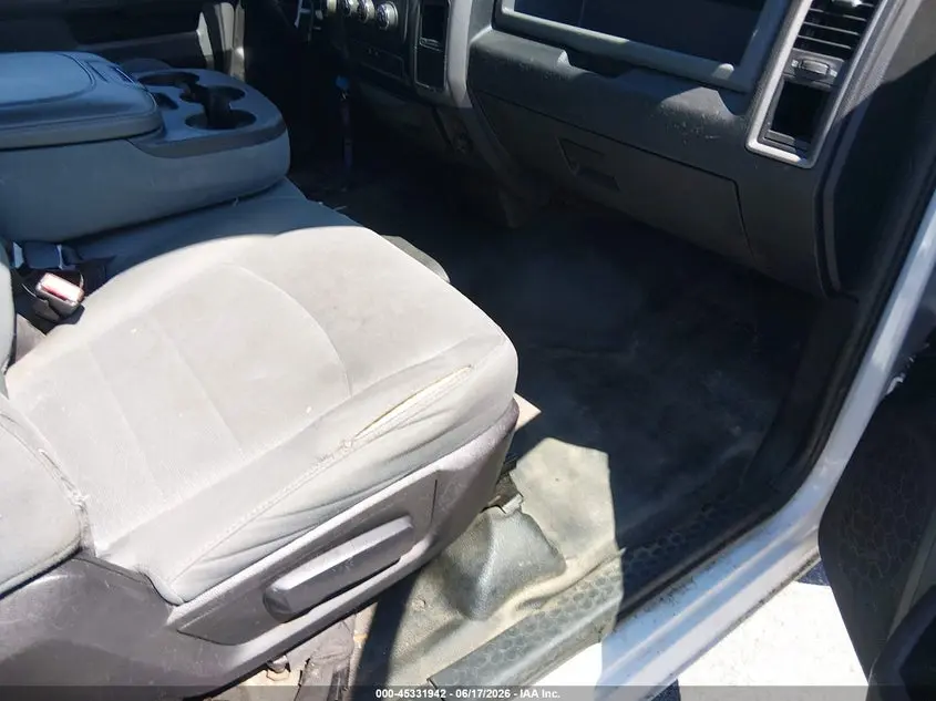 2018 RAM 1500 TRADESMAN  4X2 8' BOX