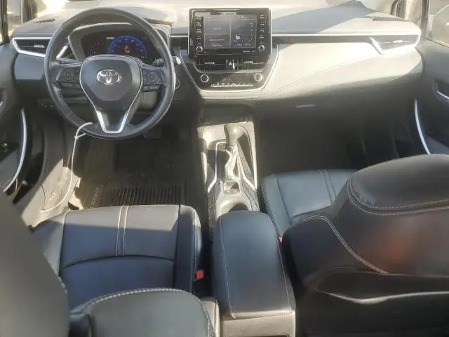 2020 TOYOTA COROLLA XLE  