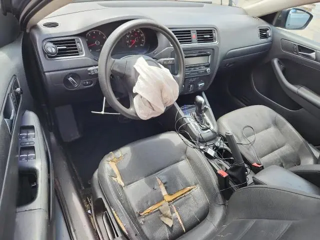 2011 VOLKSWAGEN JETTA SE  
