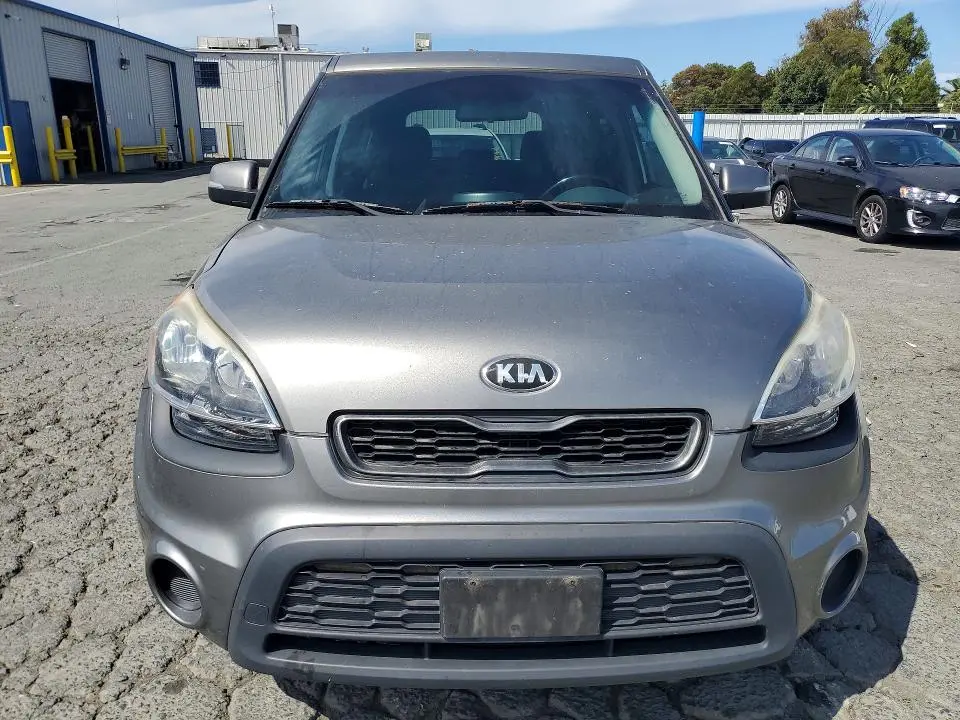 2013 KIA SOUL +  
