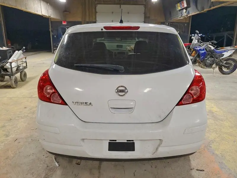 2010 NISSAN VERSA S  