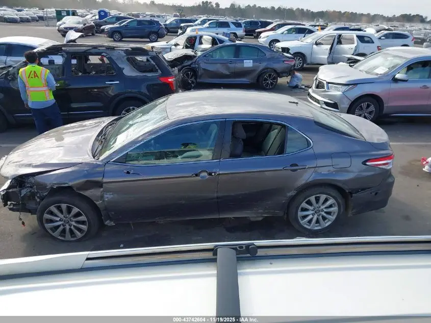 2019 TOYOTA CAMRY LE