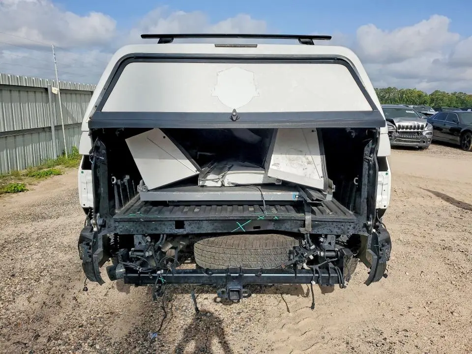 2023 TOYOTA TUNDRA CREWMAX SR5  
