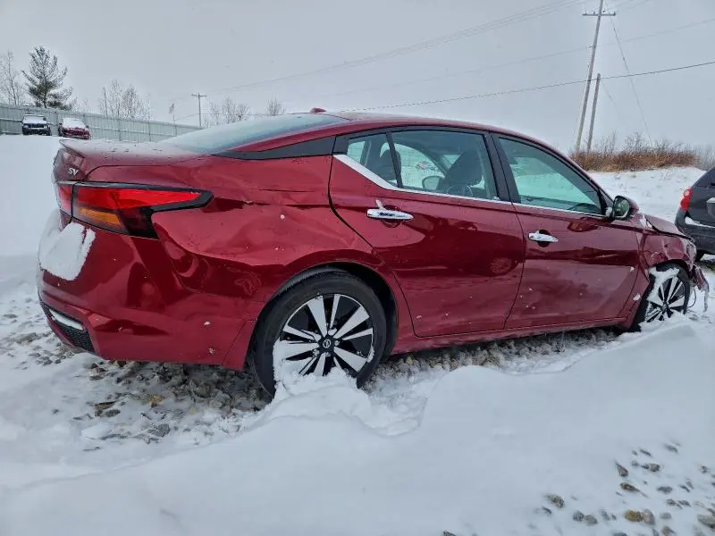 2022 NISSAN ALTIMA SV  