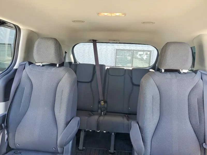 2023 KIA CARNIVAL LX  
