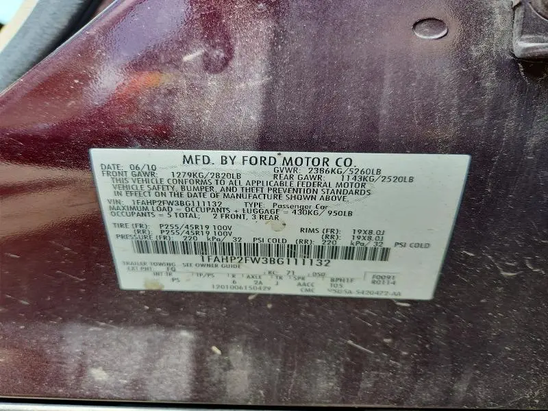 2011 FORD TAURUS LIMITED  