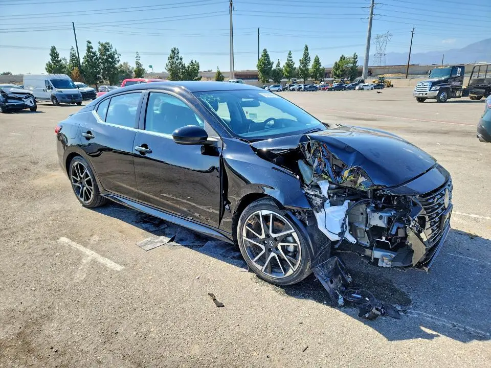 2025 NISSAN SENTRA SR  