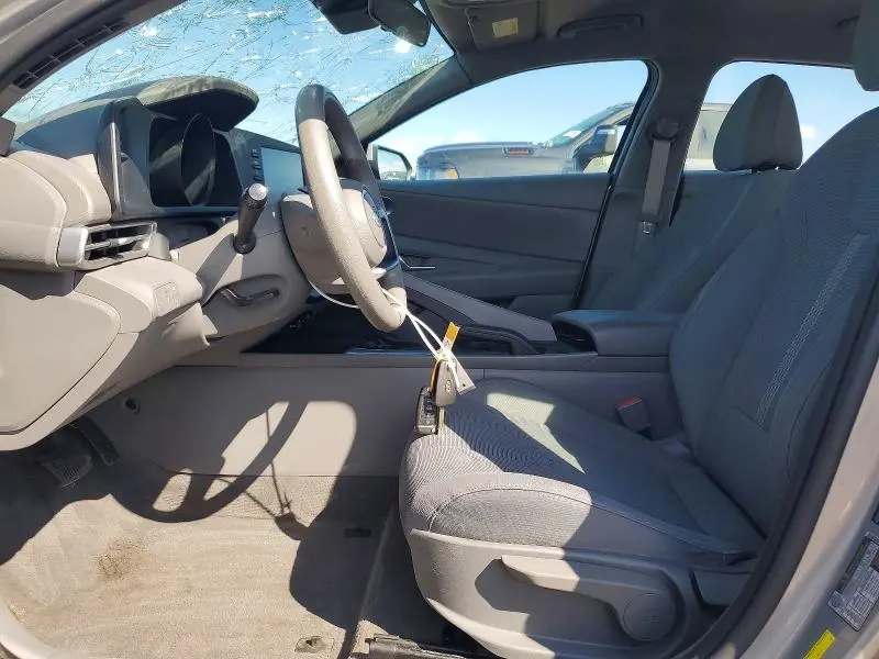 2021 HYUNDAI ELANTRA SE  