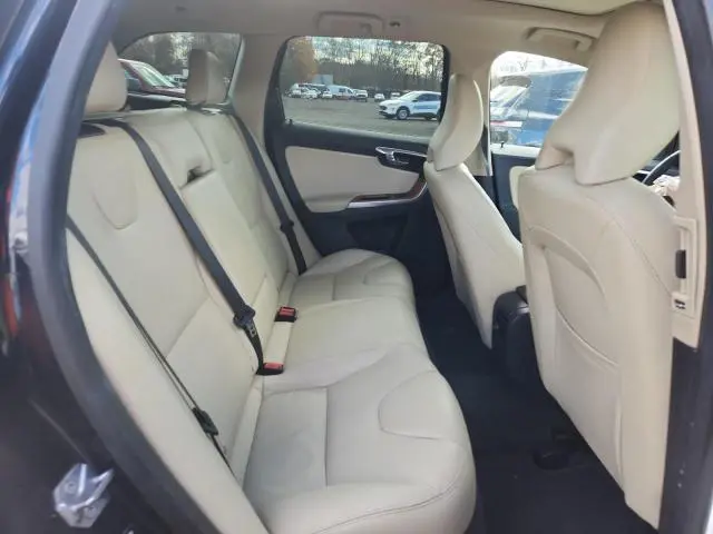 2017 VOLVO XC60 T5 INSCRIPTION  