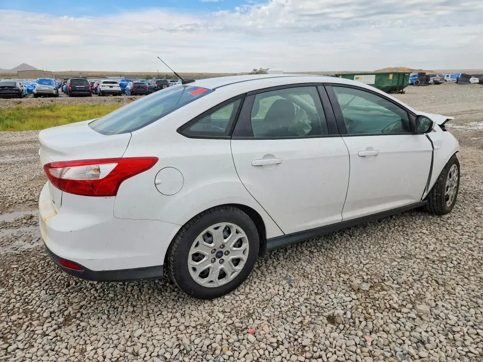 2012 FORD FOCUS SE  