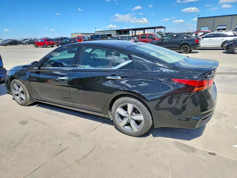 2019 NISSAN ALTIMA SV  