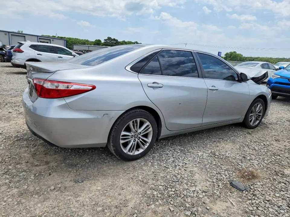 2017 TOYOTA CAMRY SE  