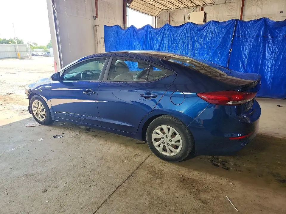 2018 HYUNDAI ELANTRA SE  