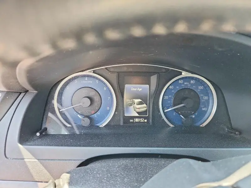 2015 TOYOTA CAMRY XLE  