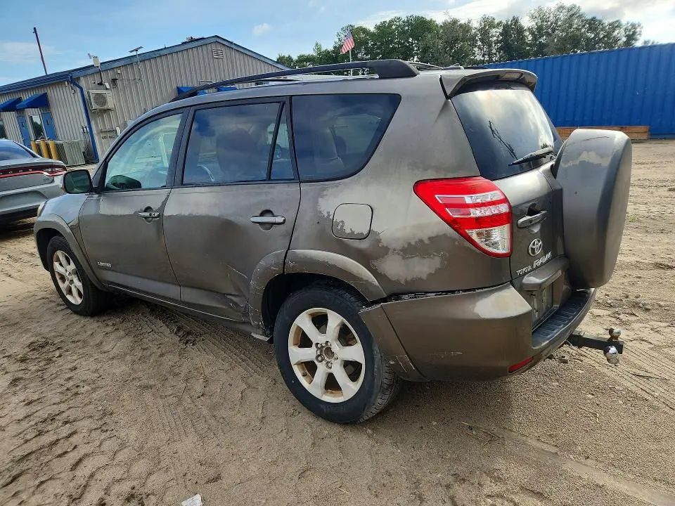 2010 TOYOTA RAV4 LIMITED  
