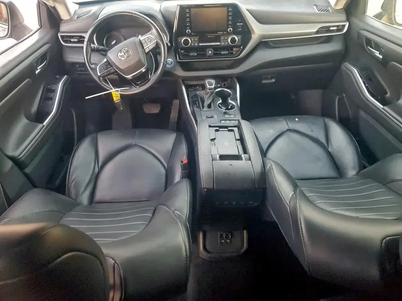 2021 TOYOTA HIGHLANDER HYBRID XLE  