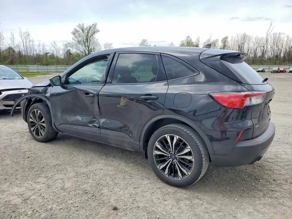 2021 FORD ESCAPE SE  