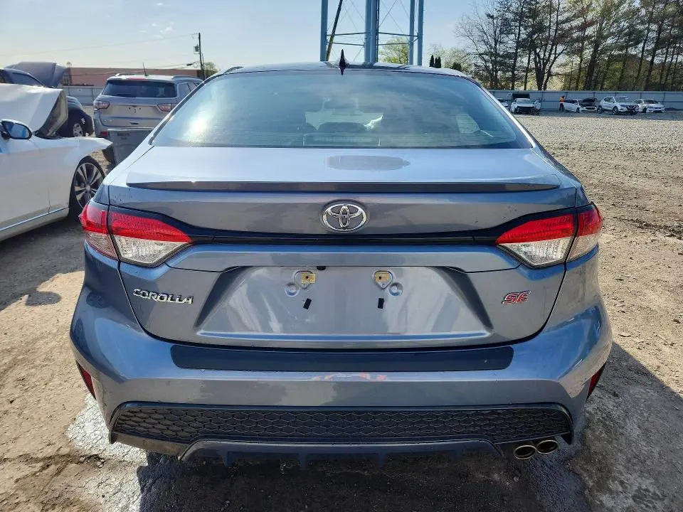 2022 TOYOTA COROLLA SE  