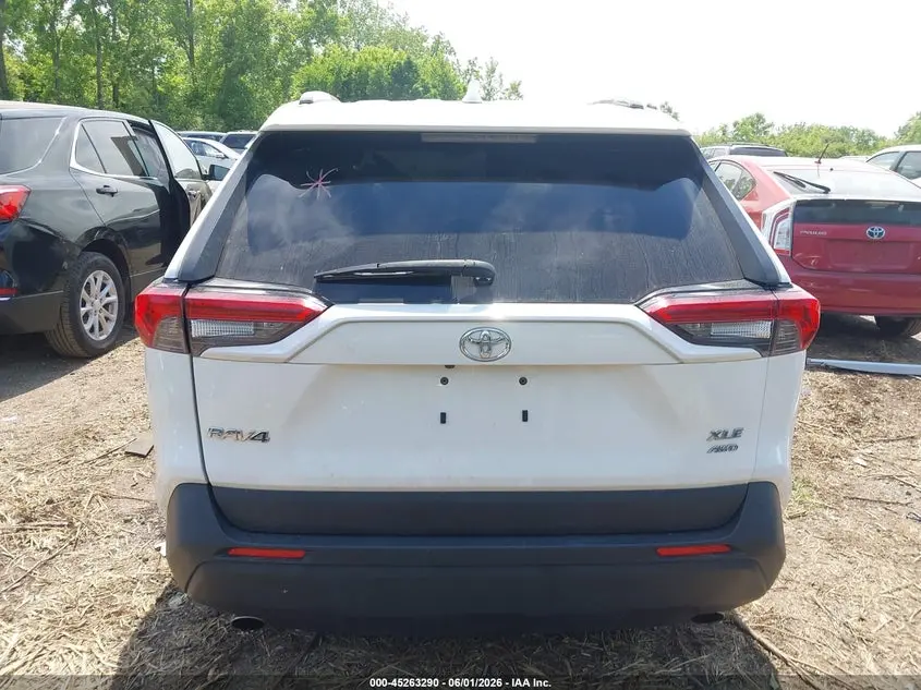 2019 TOYOTA RAV4 XLE