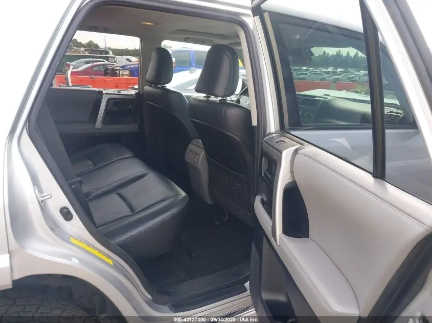 2011 TOYOTA 4RUNNER SR5 V6