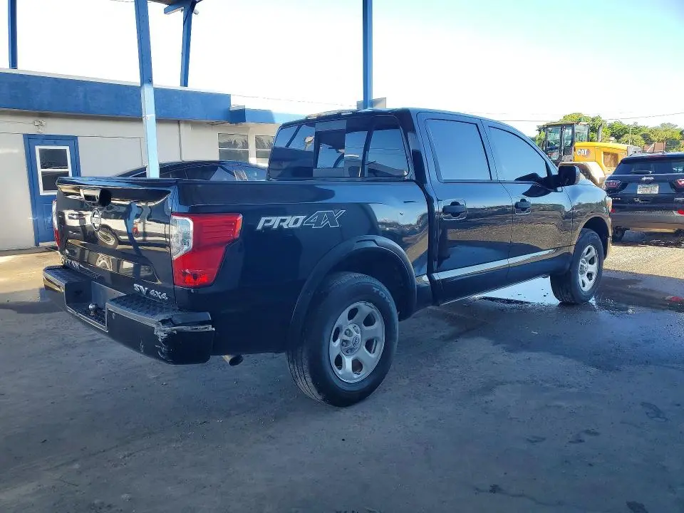 2023 NISSAN TITAN S  