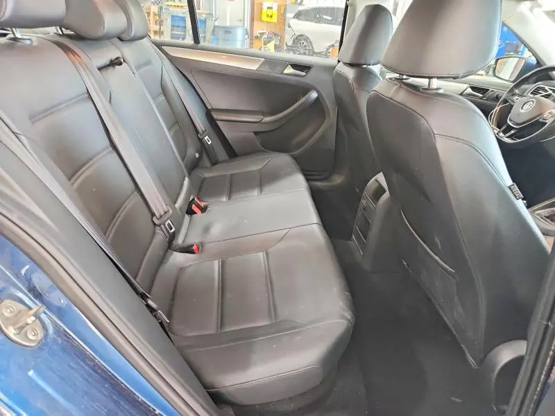2017 VOLKSWAGEN JETTA SE  
