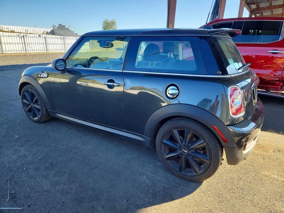2013 MINI COOPER S  